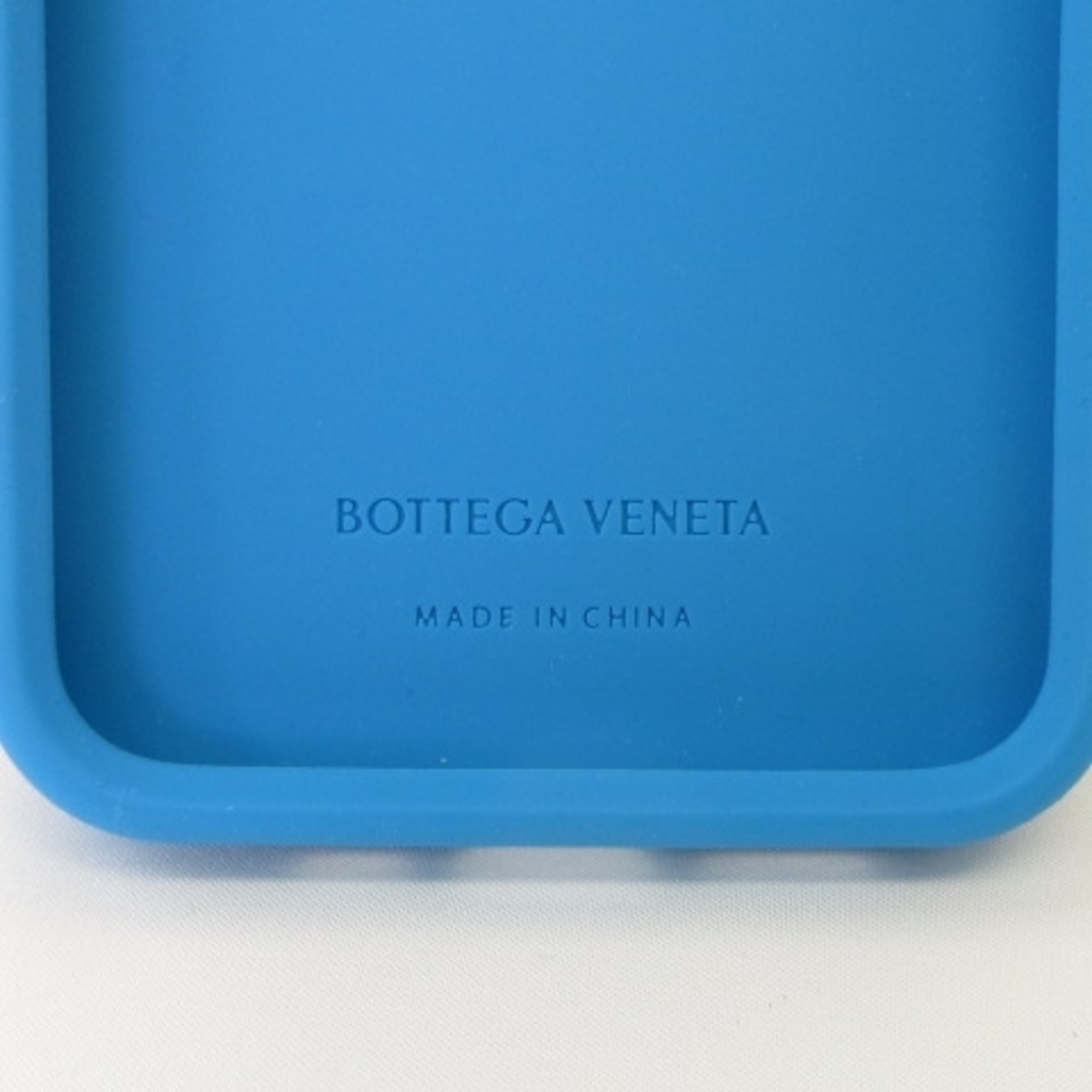 Bottega Veneta(ボッテガヴェネタ)のボッテガヴェネタ iphone 13 Proケース イントレチャート プール スマホ/家電/カメラのスマートフォン/携帯電話(その他)の商品写真
