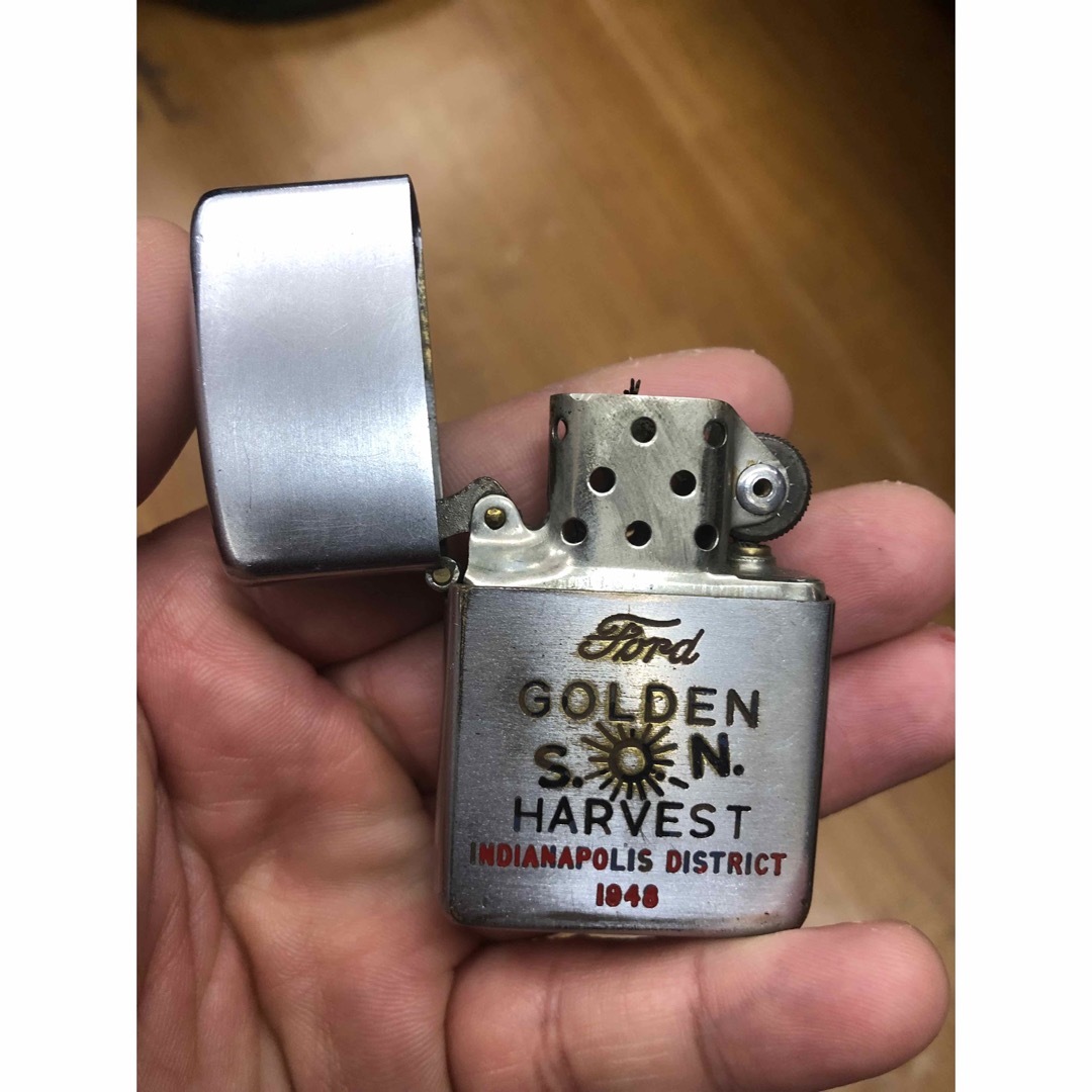 ZIPPO(ジッポー)のZippo Ford Golden Son Harvest 1948年製 メンズのファッション小物(タバコグッズ)の商品写真