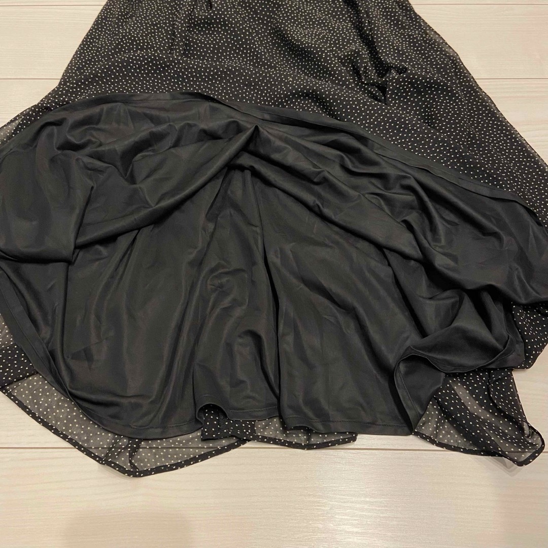 ROPE’(ロペ)のROPE ドットロングフレアースカ ート　ブラック　38 レディースのスカート(ロングスカート)の商品写真