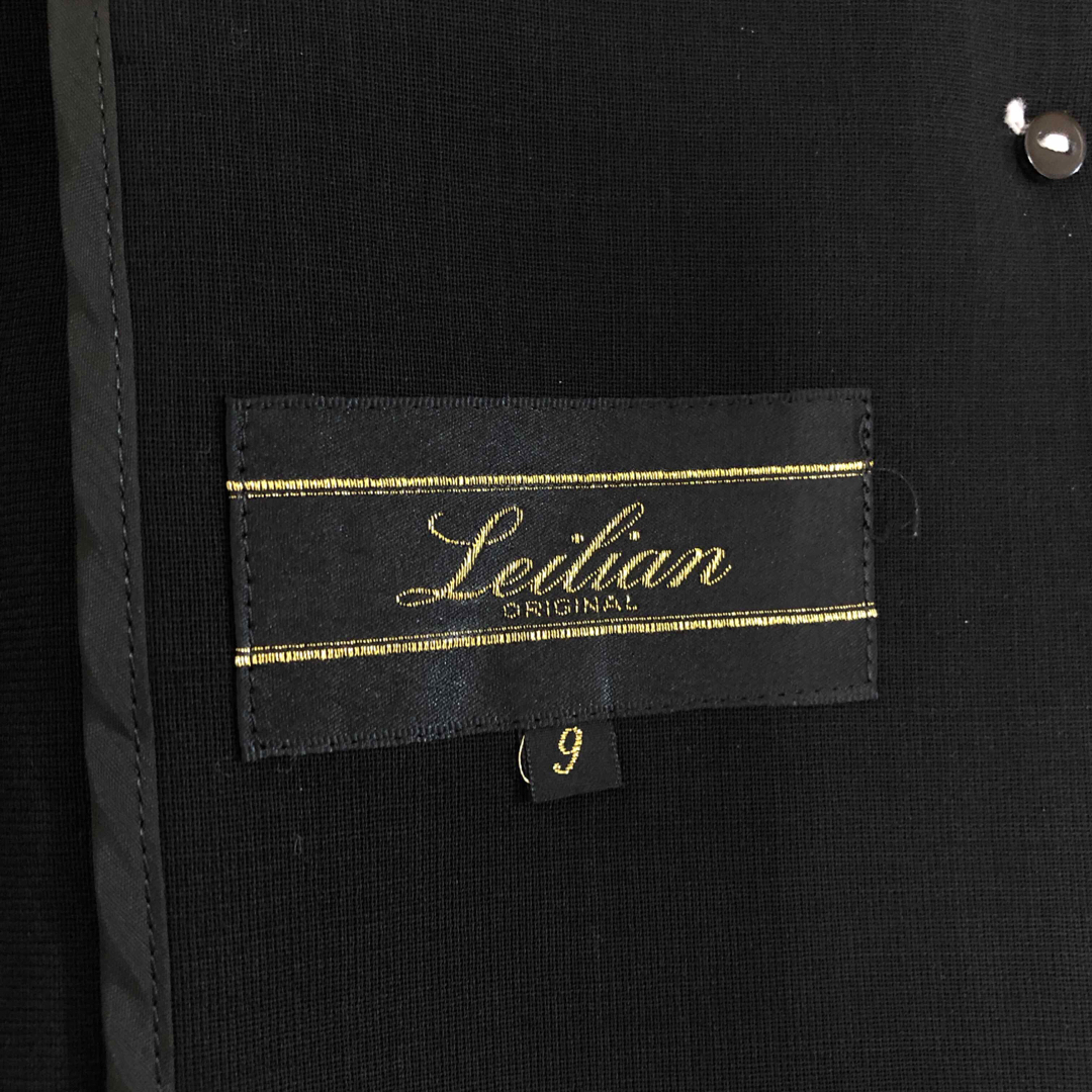 leilian(レリアン)の【美品】Leilian テーラードジャケット 薄手 シェルボタン ブラック 9号 レディースのジャケット/アウター(テーラードジャケット)の商品写真