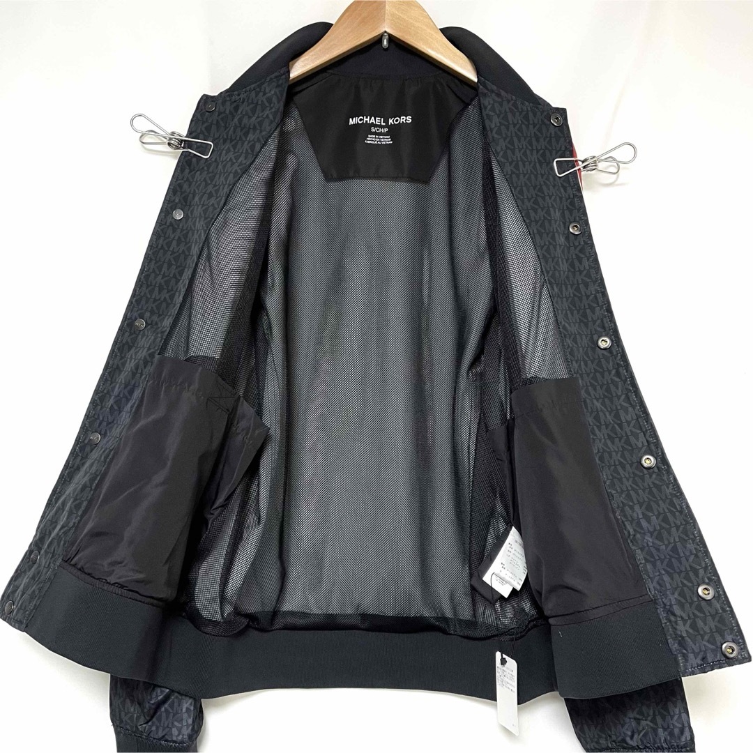 Michael Kors(マイケルコース)のタグ付き MICHAEL KORS スリーブストライプ ボマージャケット　S メンズのジャケット/アウター(ナイロンジャケット)の商品写真
