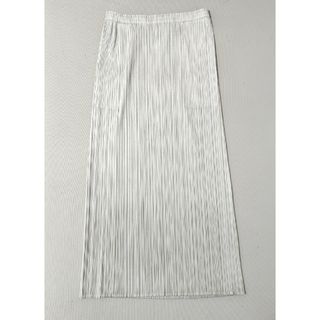 プリーツプリーズイッセイミヤケ(PLEATS PLEASE ISSEY MIYAKE)の難あり  プリーツプリーズロングスカート ライトグレー系(ロングスカート)