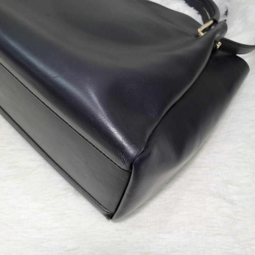 MARCO BIANCHINI(マルコビアンチーニ)のマルコビアンチーニ　オールレザー　イタリア製　2way　ブラック　金具 レディースのバッグ(トートバッグ)の商品写真