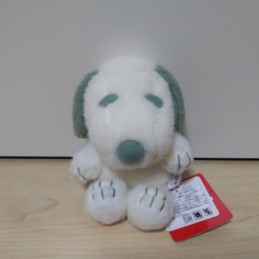 SNOOPY(スヌーピー)のスヌーピー　iroiroビーンドールA　ぬいぐるみ　マスコット エンタメ/ホビーのおもちゃ/ぬいぐるみ(ぬいぐるみ)の商品写真