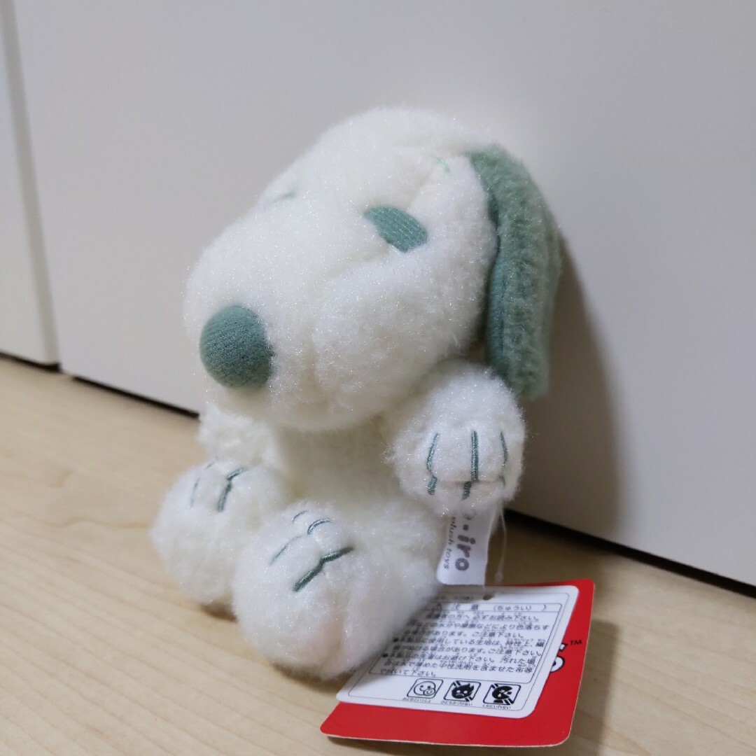 SNOOPY(スヌーピー)のスヌーピー　iroiroビーンドールA　ぬいぐるみ　マスコット エンタメ/ホビーのおもちゃ/ぬいぐるみ(ぬいぐるみ)の商品写真