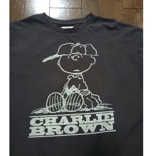 ピーナッツ(PEANUTS)のpeanuts ロンT　長袖　L 　チャーリーブラウン　黒　スミクロ(Tシャツ/カットソー(七分/長袖))