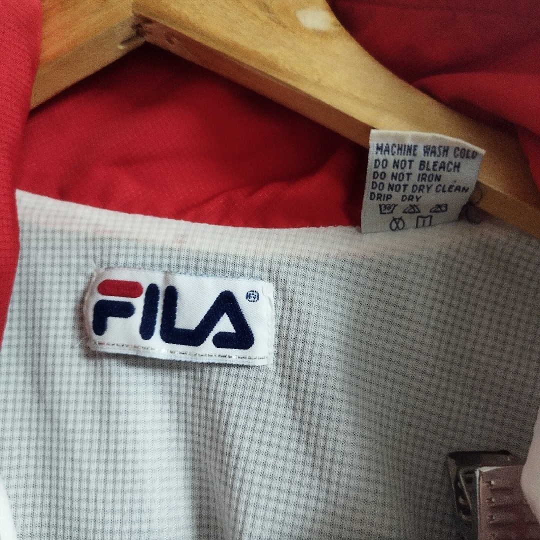 FILA(フィラ)のFILA フィラ ハーフジップ 刺繍ロゴ マルチカラー USA ナイロン メンズのジャケット/アウター(ナイロンジャケット)の商品写真