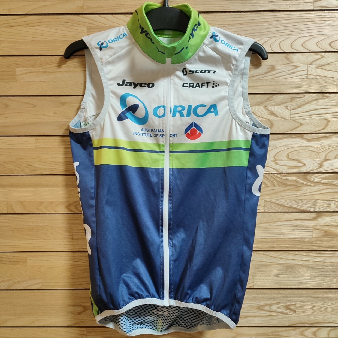 支給品 　ベスト　ORICA GreenEdge　オリカグリーンエッジ　自転車 スポーツ/アウトドアの自転車(ウエア)の商品写真