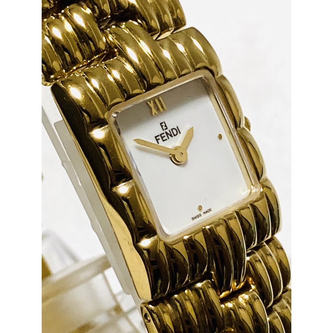 FENDI - 極美品! 希少 FENDI フェンディ 電池新品 ゴールド FENDI - 極美品! 希少 FENDI フェンディ 電池新品 ゴールド