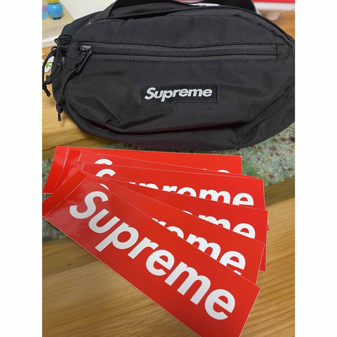 Supreme(シュプリーム)の正規品 supreme ウエストバック 18ss 大人気 メンズのバッグ(ボディーバッグ)の商品写真