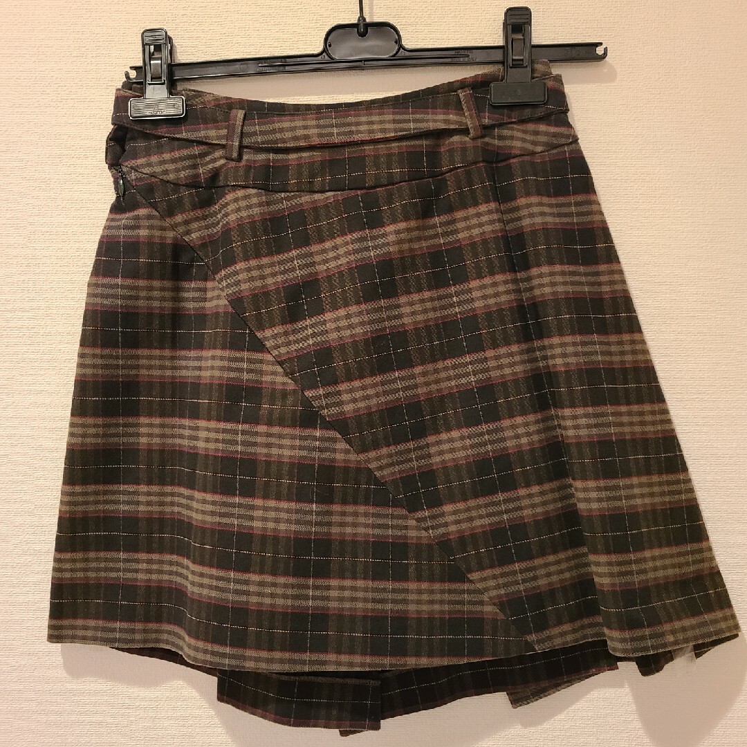 Vivienne Westwood(ヴィヴィアンウエストウッド)の【ヴィヴィアン】インポートチェックスカート レディースのスカート(ミニスカート)の商品写真