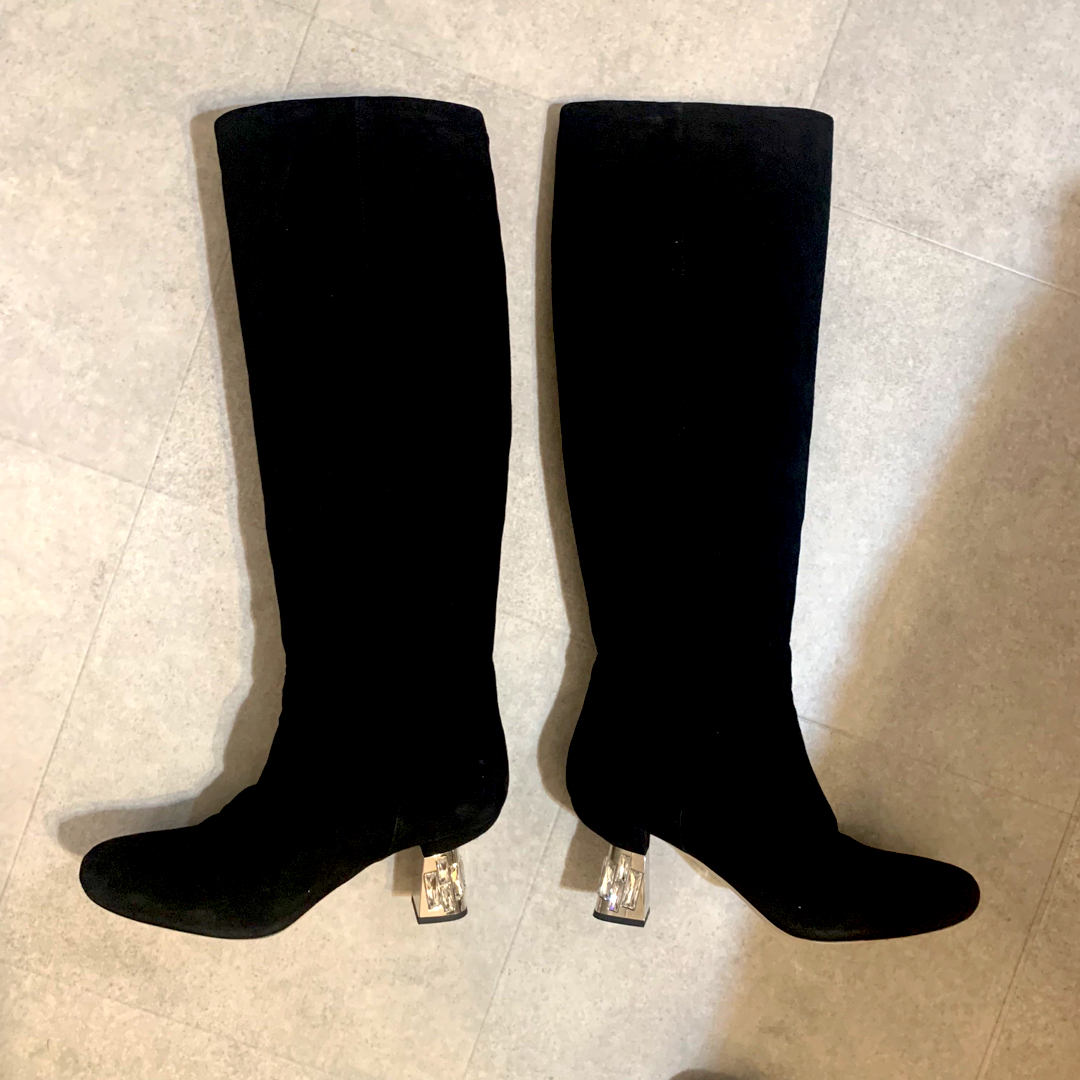 miumiu(ミュウミュウ)のミュウミュウ ビジューロングブーツ ブラック 24cm レディースの靴/シューズ(ブーツ)の商品写真