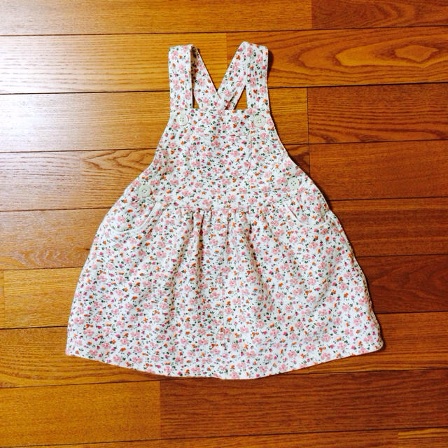 GAP(ギャップ)のGAP☻花柄ワンピース キッズ/ベビー/マタニティのベビー服(~85cm)(ロンパース)の商品写真