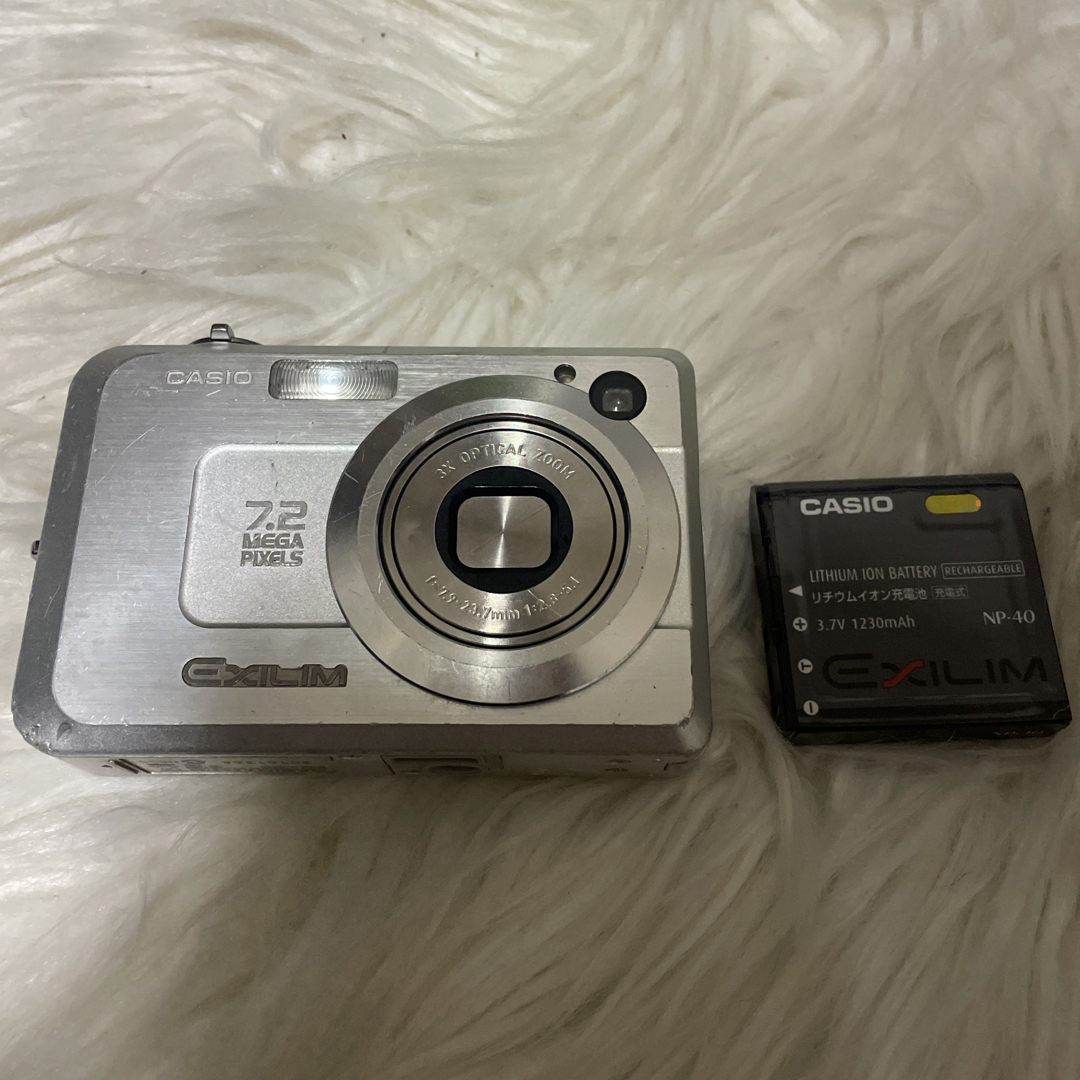 CASIO(カシオ)のCASIO EXILIM ZOOM EX-Z750 デジカメ スマホ/家電/カメラのカメラ(コンパクトデジタルカメラ)の商品写真