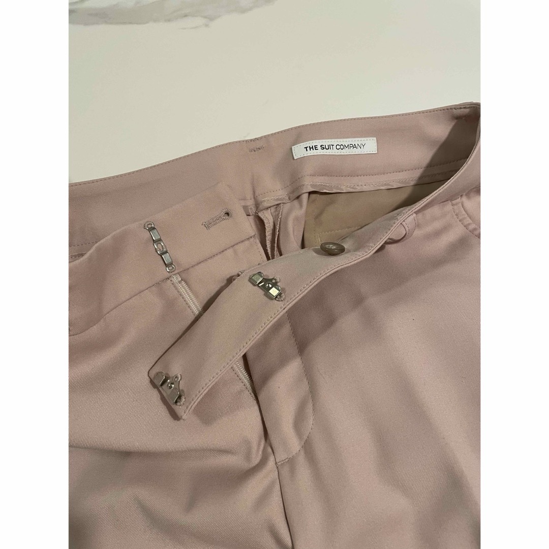 THE SUIT COMPANY(スーツカンパニー)のスーツカンパニー　春色♡ ピンクベージュ　パンツ レディースのフォーマル/ドレス(スーツ)の商品写真