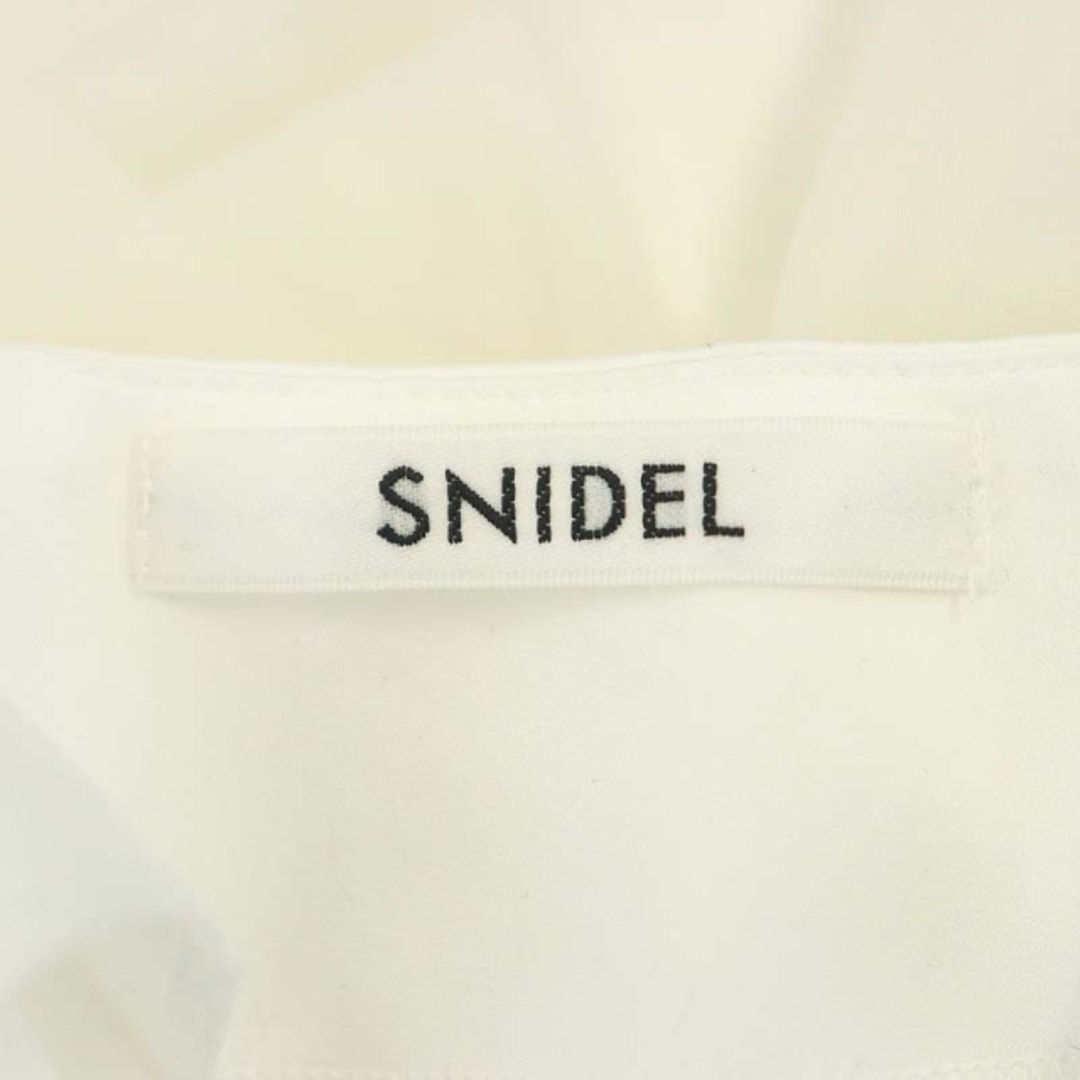 SNIDEL(スナイデル)のスナイデル 22AW ヘムフリルニットレイヤードワンピース 2点セット F 白 レディースのワンピース(ミニワンピース)の商品写真