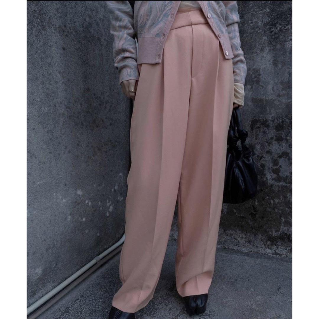 Ameri VINTAGE(アメリヴィンテージ)のAMERI TWO STEPS WAIST STRAIGHT PANTS レディースのパンツ(カジュアルパンツ)の商品写真