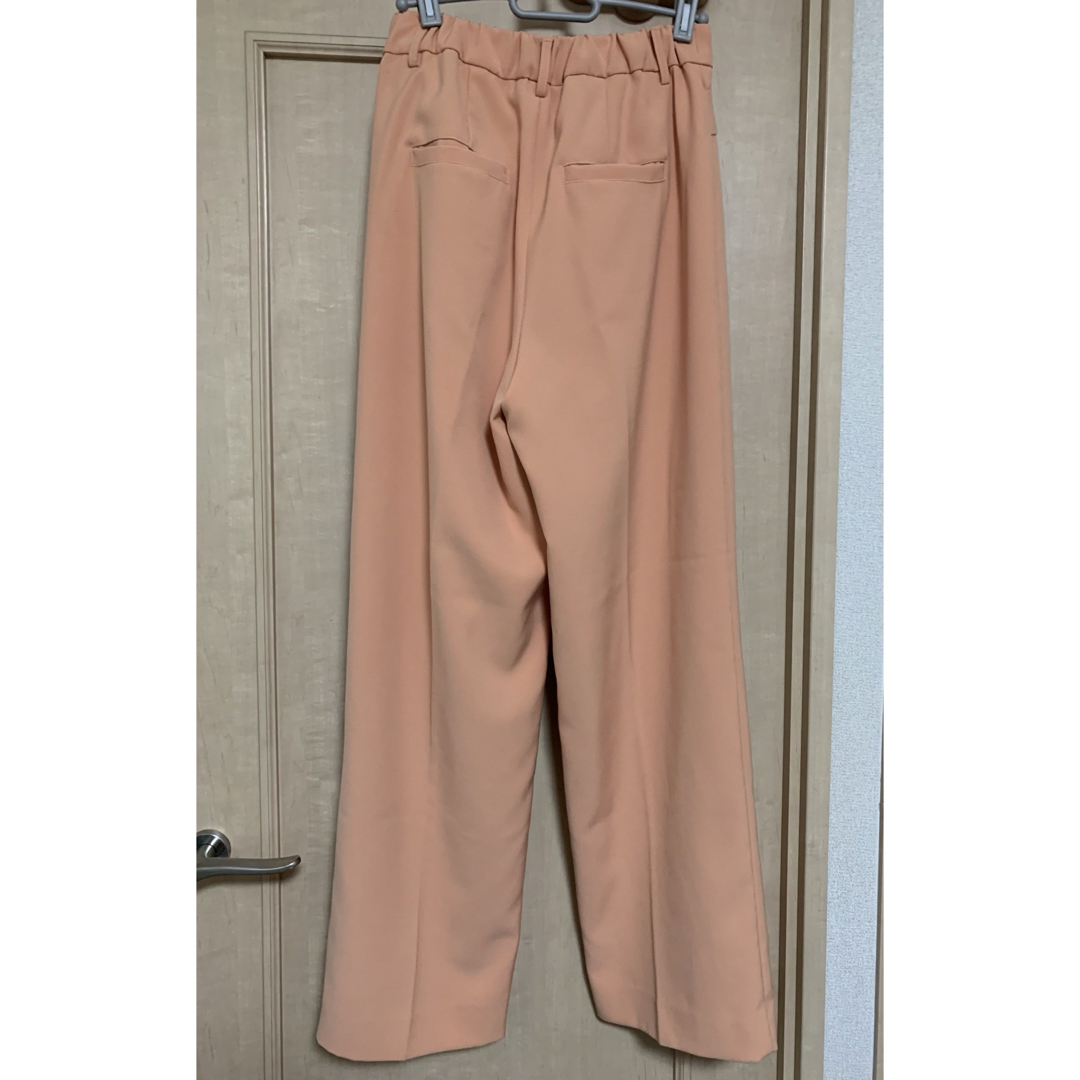 Ameri VINTAGE(アメリヴィンテージ)のAMERI TWO STEPS WAIST STRAIGHT PANTS レディースのパンツ(カジュアルパンツ)の商品写真