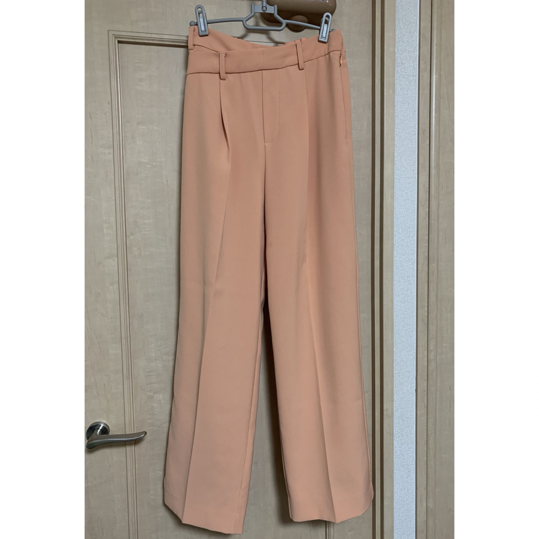 Ameri VINTAGE(アメリヴィンテージ)のAMERI TWO STEPS WAIST STRAIGHT PANTS レディースのパンツ(カジュアルパンツ)の商品写真