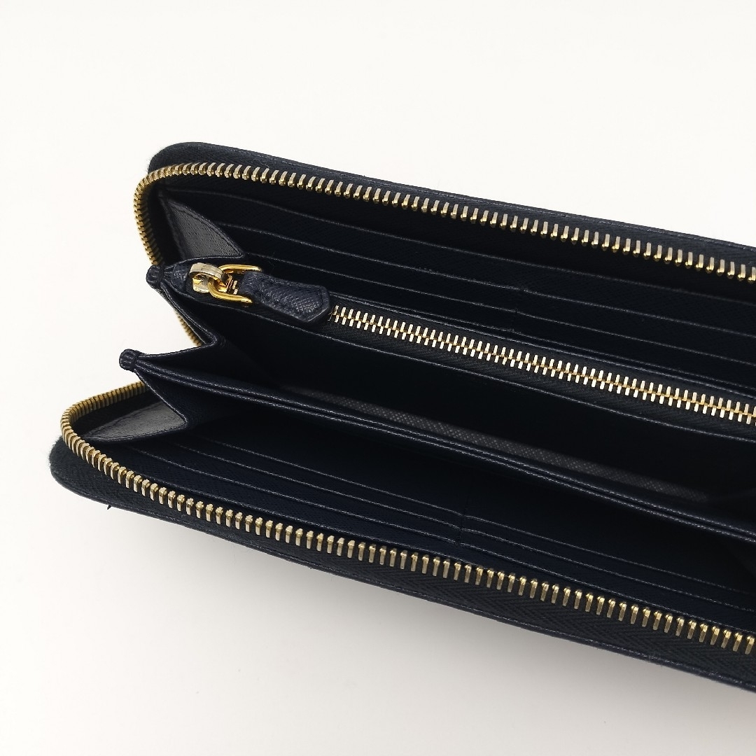 PRADA(プラダ)の極美品✨プラダ　ラウンドファスナー　長財布　ネイビー レディースのファッション小物(財布)の商品写真