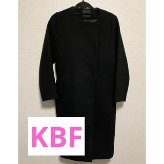 KBF - ノーカラー コート アウター ロングコート ブラック 黒　KBF