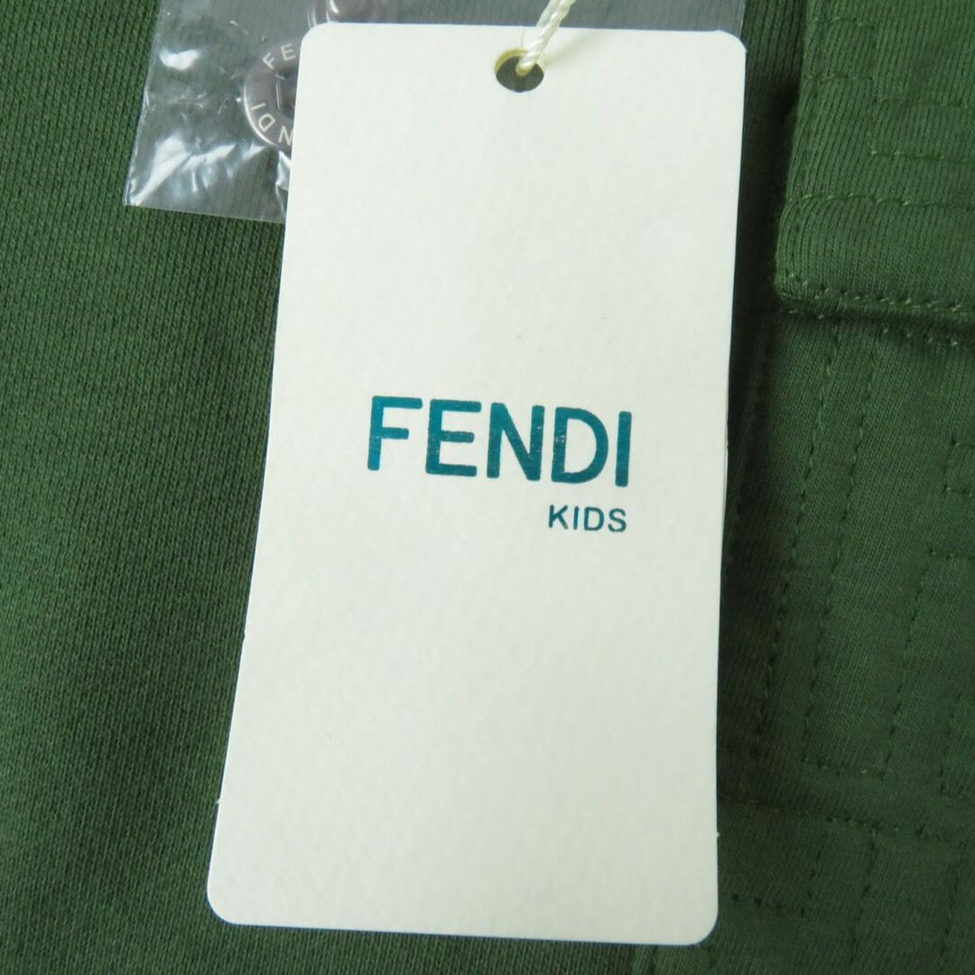 FENDI(フェンディ)の未使用品◎FENDI フェンディ JUI017 キッズ サイドズッカ柄ポケット付き 半袖 スウェット トップス／プルオーバー カーキ 子供服 4A タグ付 レディースのトップス(Tシャツ(半袖/袖なし))の商品写真