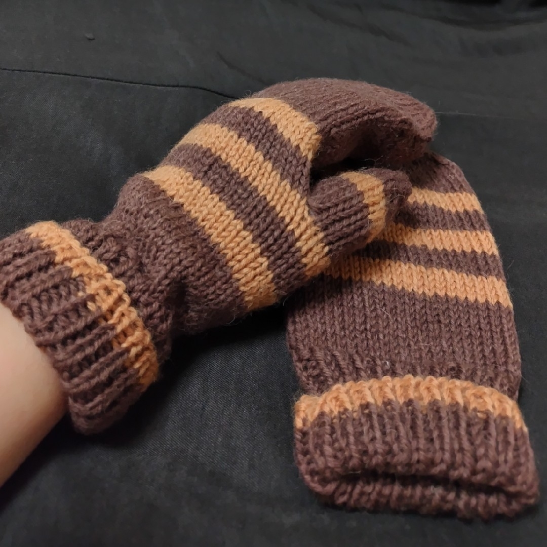 手編みミトン ハンドメイドのファッション小物(手袋)の商品写真