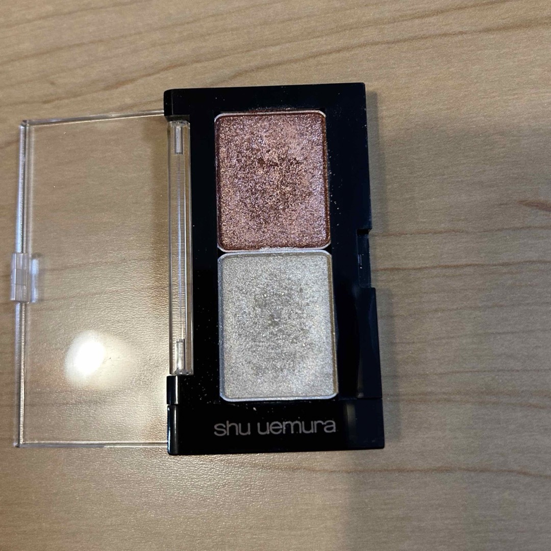 shu uemura(シュウウエムラ)のシュウウエムラアイシャドウ コスメ/美容のベースメイク/化粧品(アイシャドウ)の商品写真