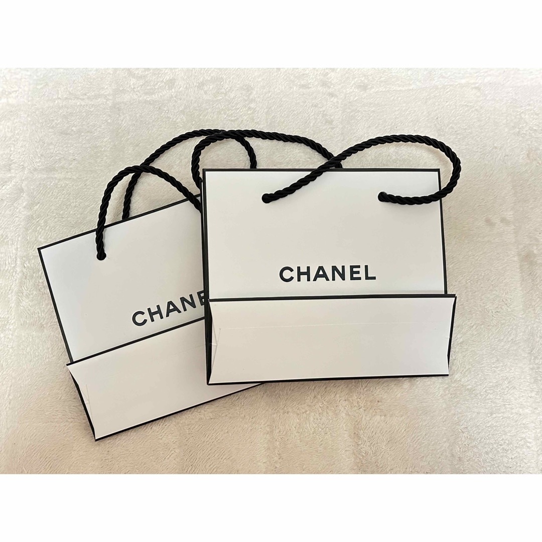 CHANEL(シャネル)のシャネル　CHANEL 紙袋　2つセット レディースのバッグ(ショップ袋)の商品写真