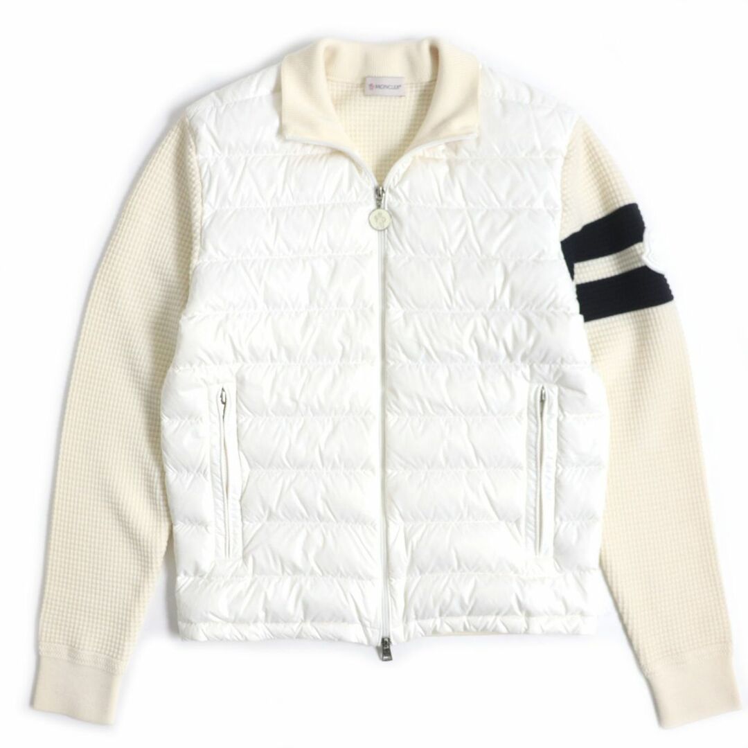 MONCLER(モンクレール)の極美品▼2021年製 MONCLER モンクレール CARDIGANTRICOT ラバーロゴ付き ニット切替 WZIP ダウンジャケット クリーム×白 S メンズ 正規品 レディースのジャケット/アウター(ブルゾン)の商品写真