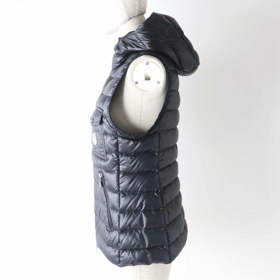 MONCLER - 未使用品★定価210100円 正規品 MONCLER モンクレール GLYGOSベスト レディース フード・ロゴZIP付き ブラック 黒 2 タグ付き MONCLER - 未使用品★定価210100円 正規品 MONCLER モンクレール GLYGOSベスト レディース フード・ロゴZIP付き ブラック 黒 2 タグ付き