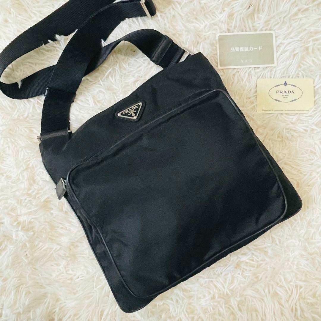 美品*PRADA ショルダーバッグ 肩掛け 前ポケット 三角ロゴ 美品*PRADA ショルダーバッグ 肩掛け 前ポケット 三角ロゴ