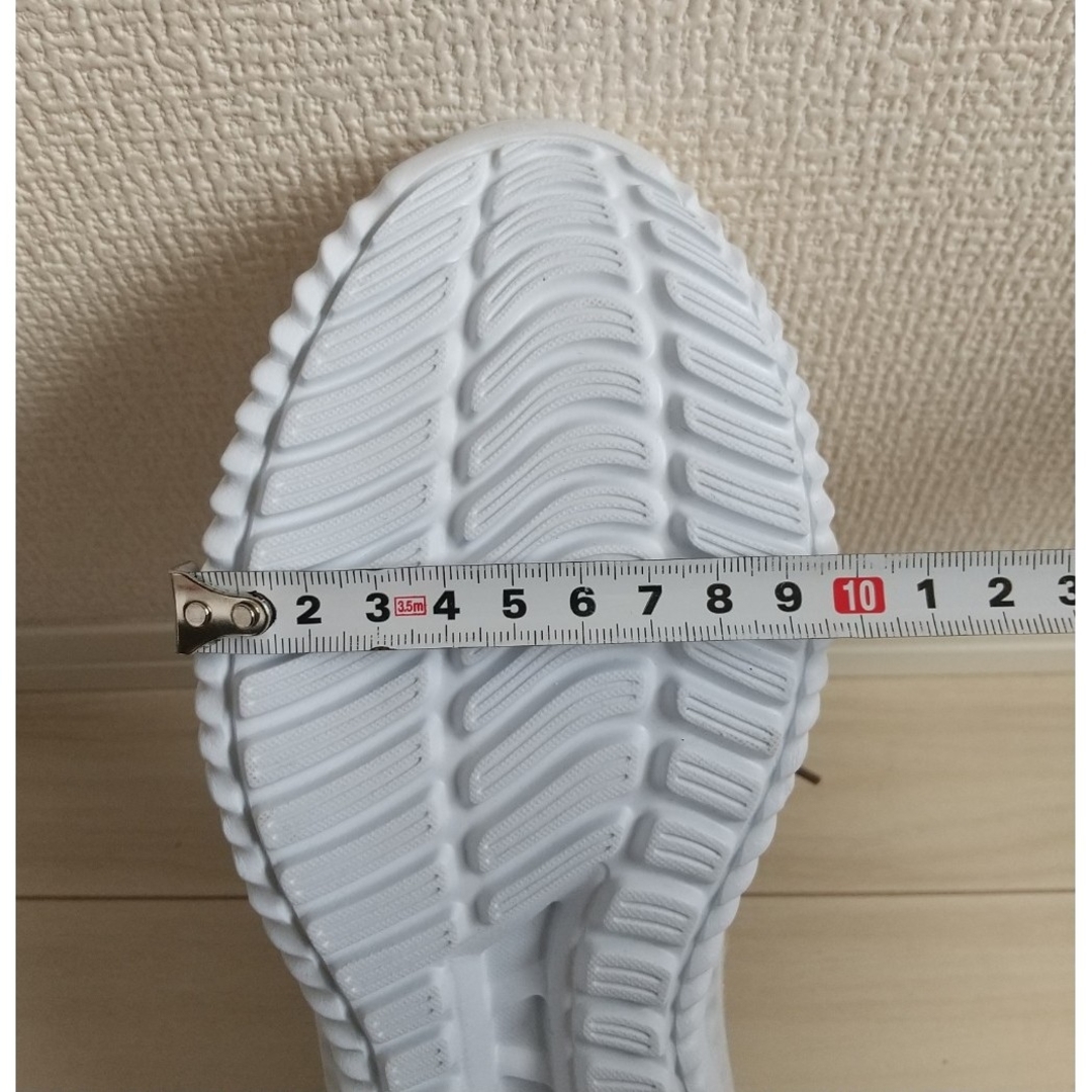 （658）Enist ベージュ スニーカー（23.0cm） レディースの靴/シューズ(スニーカー)の商品写真