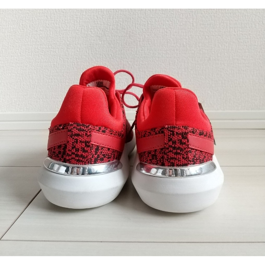 （666）JADE レッド スニーカー（24.0cm） レディースの靴/シューズ(スニーカー)の商品写真