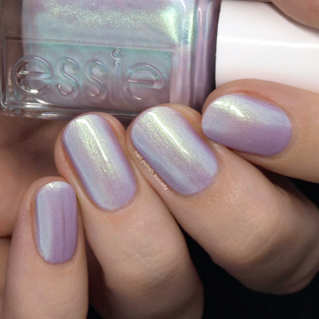 Essie(エッシー)の【レアカラー】essie  1548  tiers of joy コスメ/美容のネイル(マニキュア)の商品写真