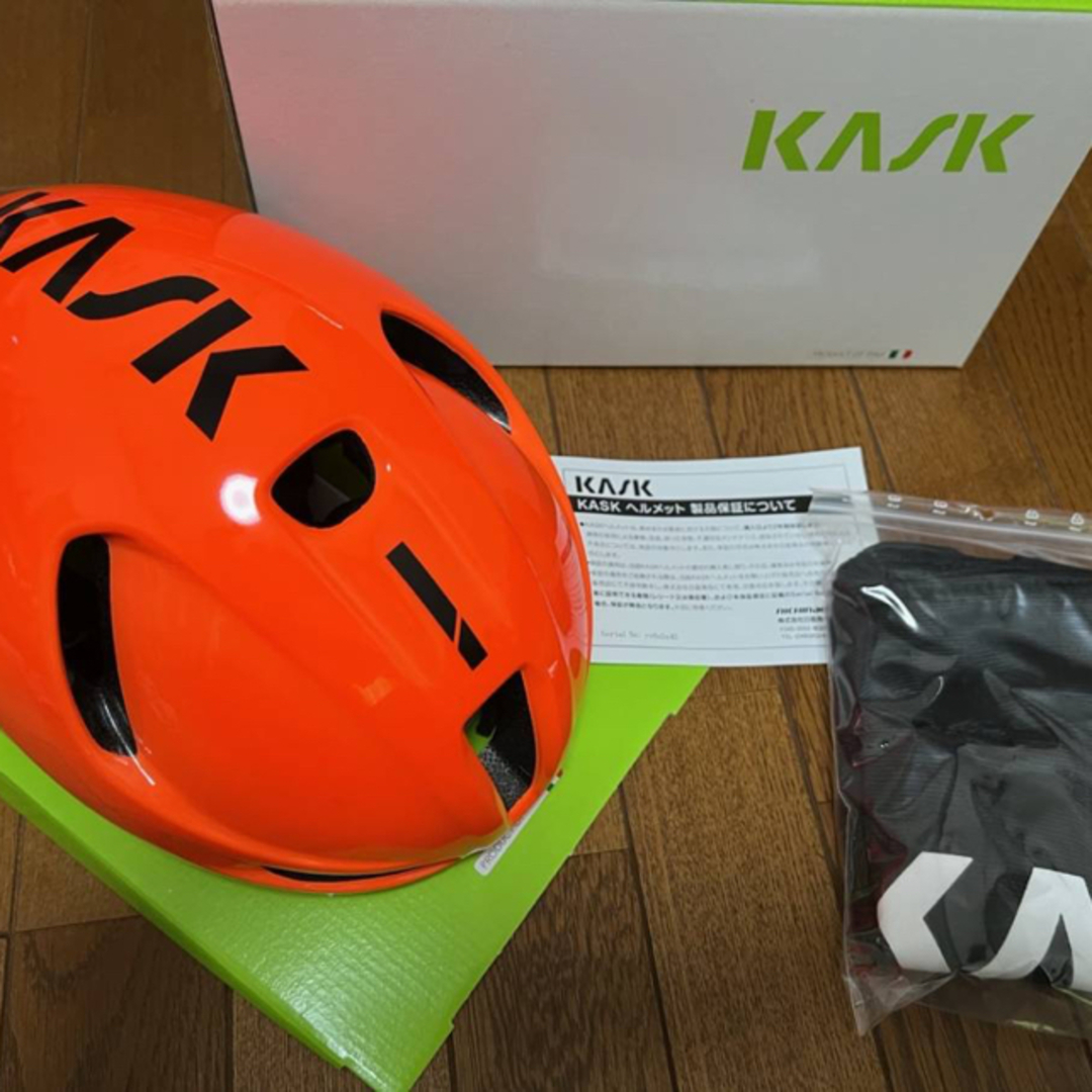 KASK UTOPIA ヘルメット  スポーツ/アウトドアの自転車(ウエア)の商品写真