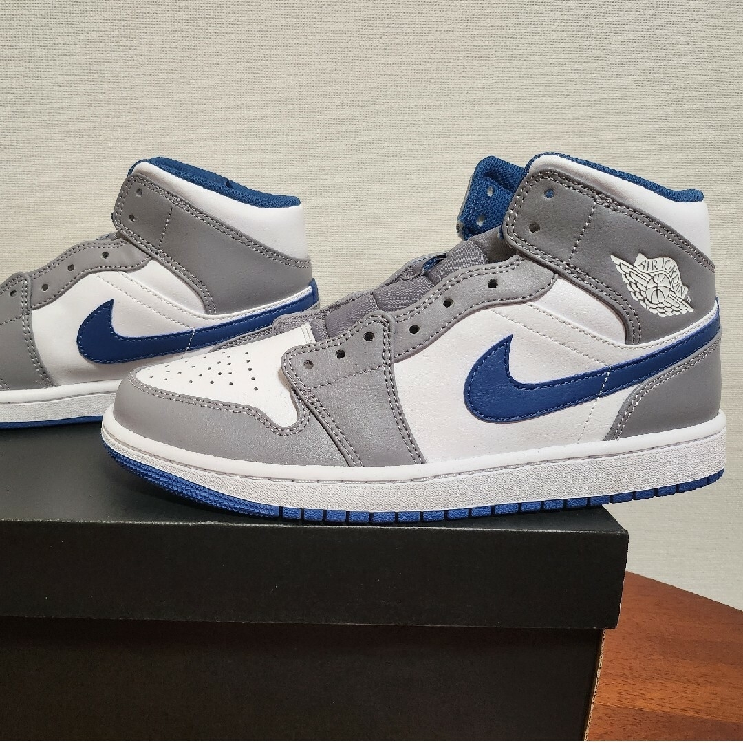 Jordan Brand（NIKE）(ジョーダン)の【新品未使用】Air Jordan1 Mid  “True Blue“ メンズの靴/シューズ(スニーカー)の商品写真