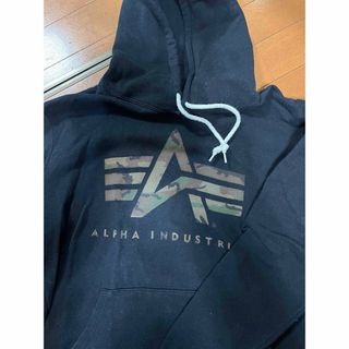 アルファインダストリーズ(ALPHA INDUSTRIES)のALPHA　迷彩ロゴ　パーカー(パーカー)