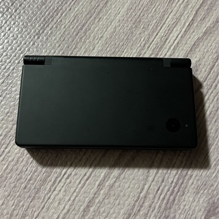 ニンテンドーDS(ニンテンドーDS)のNintendo DS i ブラック　本体　任天堂(携帯用ゲーム機本体)