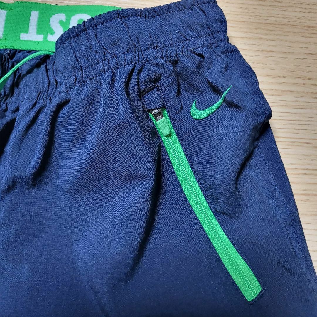 NIKE(ナイキ)のナイキ NIKE レディースハーフパンツ グリーンライン Sサイズ レディースのパンツ(ハーフパンツ)の商品写真