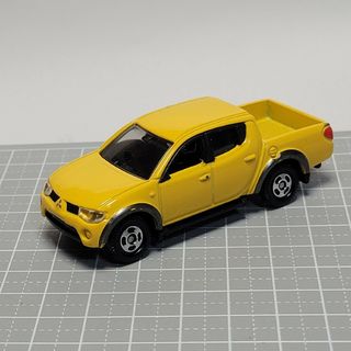 タカラトミー(Takara Tomy)の1275 トミカ No109(2009) 三菱 トライトン　黄色(ミニカー)