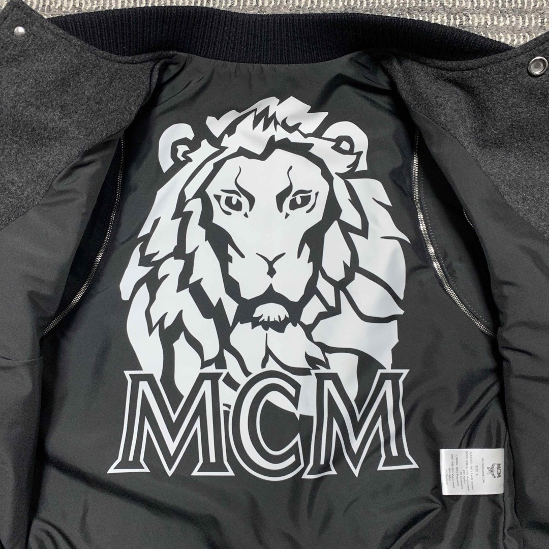 MCM(エムシーエム)のMCM 袖レザー　取り外し可　2way スタジャン　ジャケット　ラムレザー メンズのジャケット/アウター(スタジャン)の商品写真