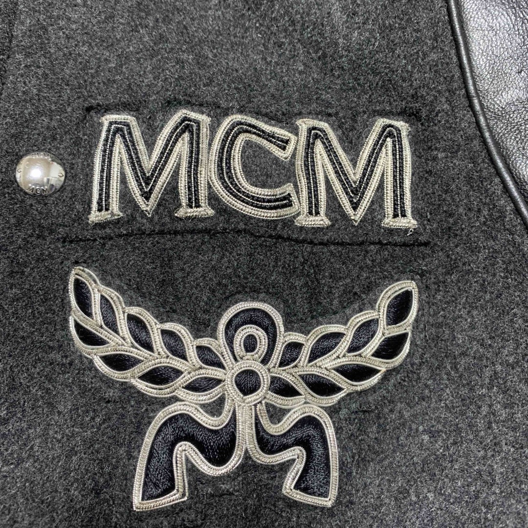 MCM(エムシーエム)のMCM 袖レザー　取り外し可　2way スタジャン　ジャケット　ラムレザー メンズのジャケット/アウター(スタジャン)の商品写真