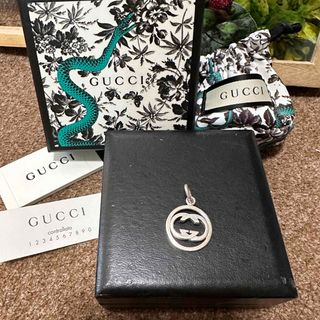 グッチ(Gucci)のGUCCI ペンダント シルバー(ネックレス)