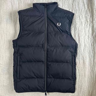 フレッドペリー(FRED PERRY)の【美品】FRED PERRY フレッドペリー ダウンベスト(ダウンベスト)