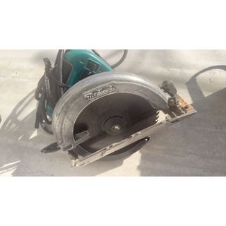 マキタ(Makita)のmakita 5832BA マルノコ(工具/メンテナンス)