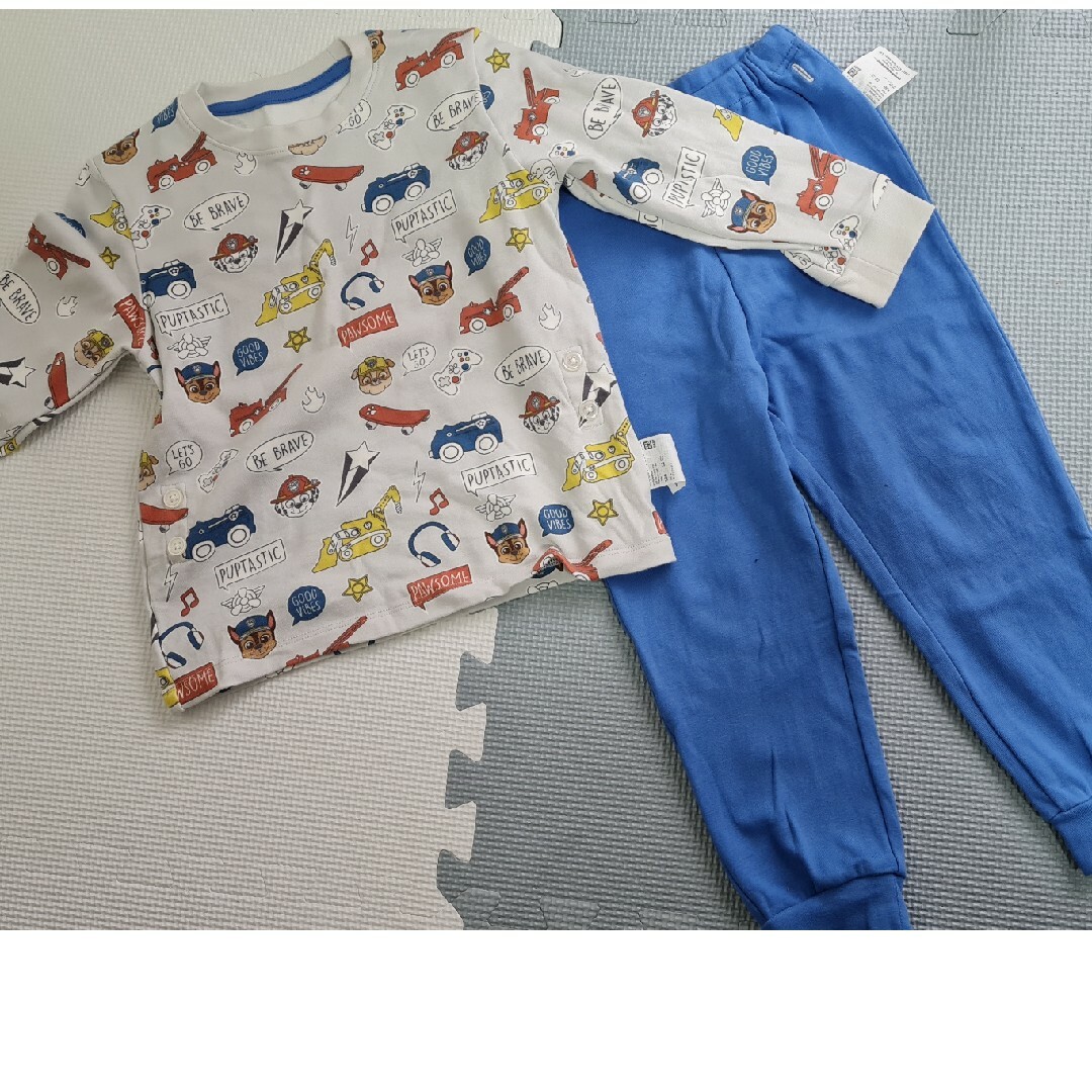 UNIQLO(ユニクロ)のパウパトロール パジャマ キッズ/ベビー/マタニティのキッズ服男の子用(90cm~)(パジャマ)の商品写真