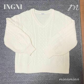 イング(INGNI)のINGNI 美品　ニットセーター　イング　アイボリー　冬　ゆったり　体型カバー(ニット/セーター)