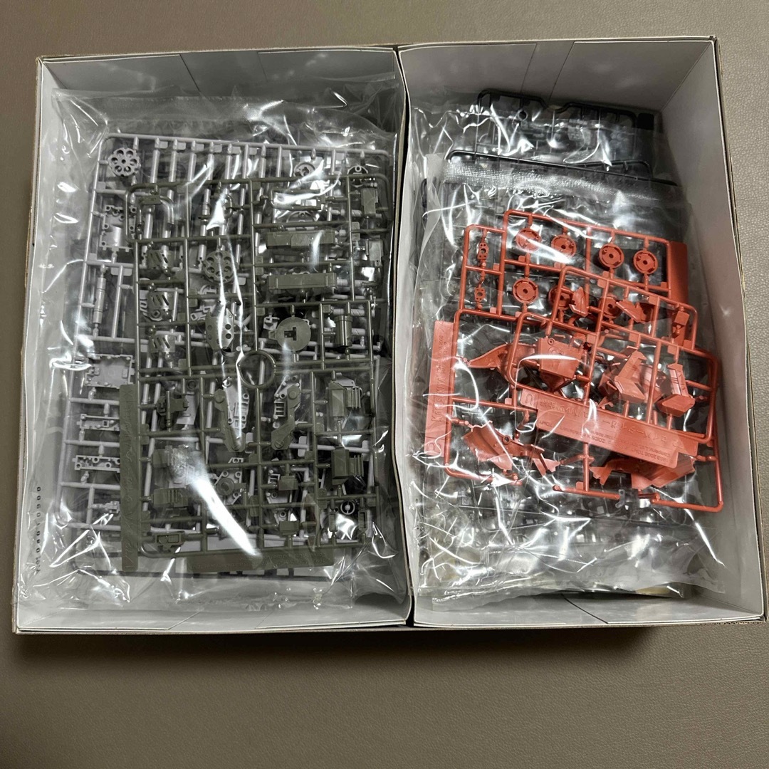 HMM ゾイド 1/72 EZ-016 セイバータイガー シュバルツ仕様 プラモ HMM ゾイド 1/72 EZ-016 セイバータイガー シュバルツ仕様 プラモ