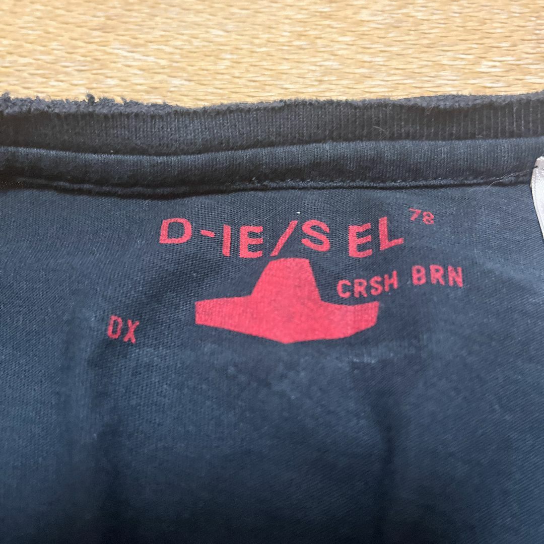 DIESEL(ディーゼル)のDIESEL カットソー ダメージロングTシャツ　プリント 黒 サイズS メンズのトップス(Tシャツ/カットソー(七分/長袖))の商品写真